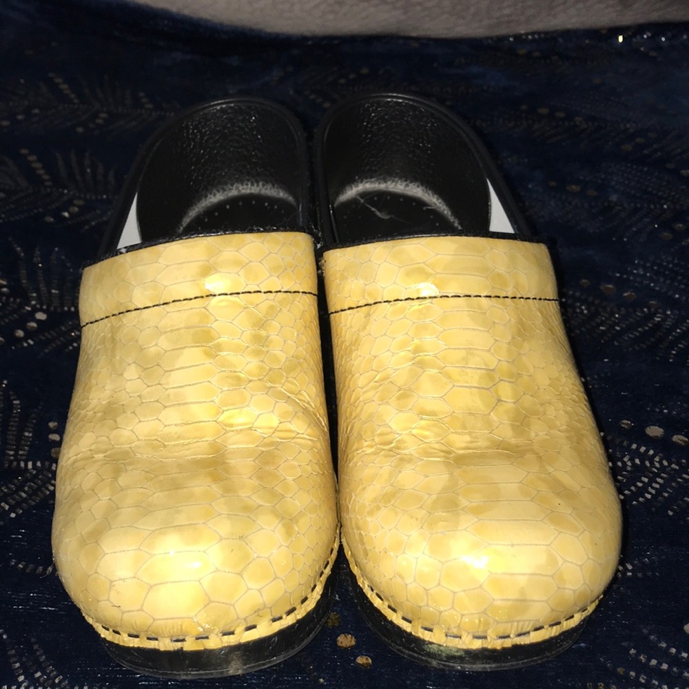 Dansko nursing shoes